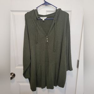 Women's 3x hooded shirt